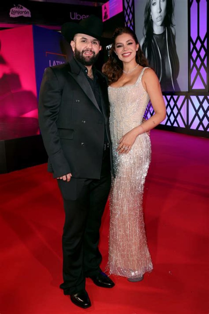 Unveiling The Secrets: Carin Leon's Girlfriend Revealed